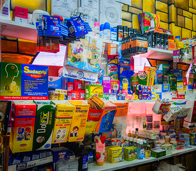 El Tenampa Tienda Shelves