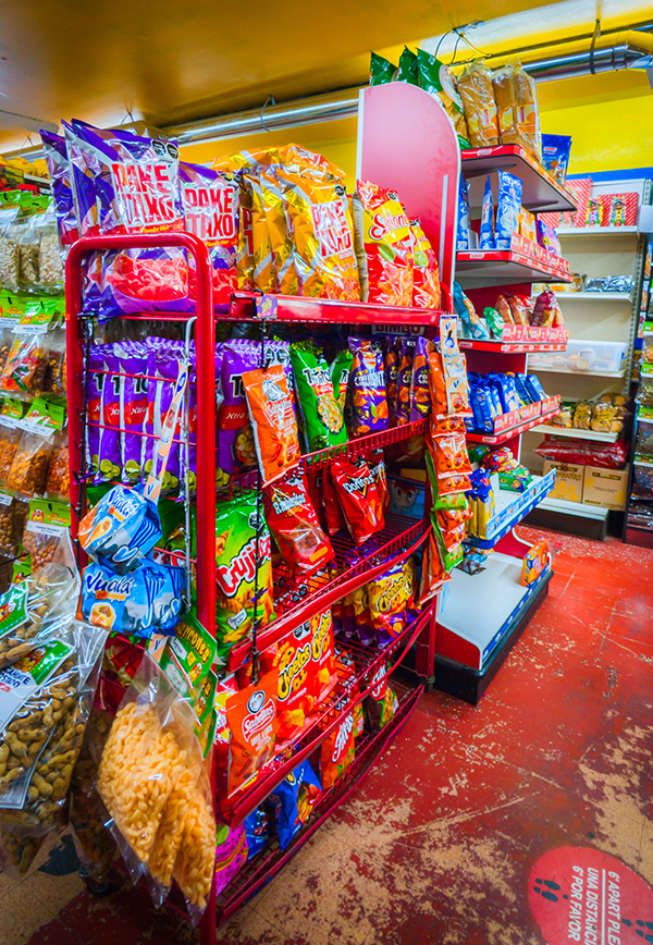 El Tenampa Tienda Shelves